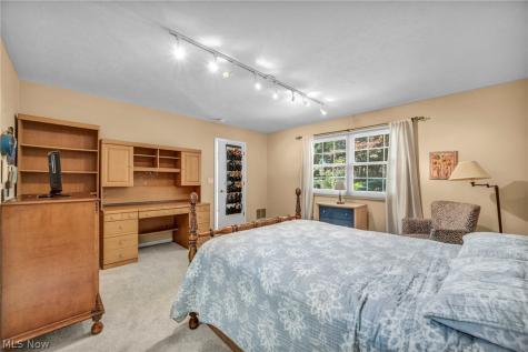 42 Pond Drive Rocky River OH 44116