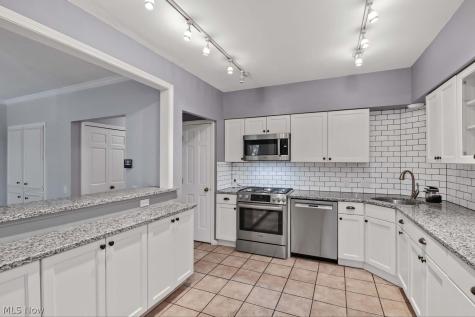 1239 Harwich Court Rocky River OH 44116