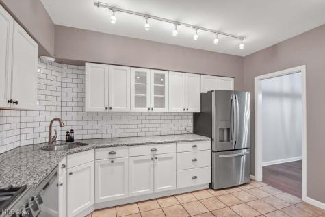 1239 Harwich Court Rocky River OH 44116