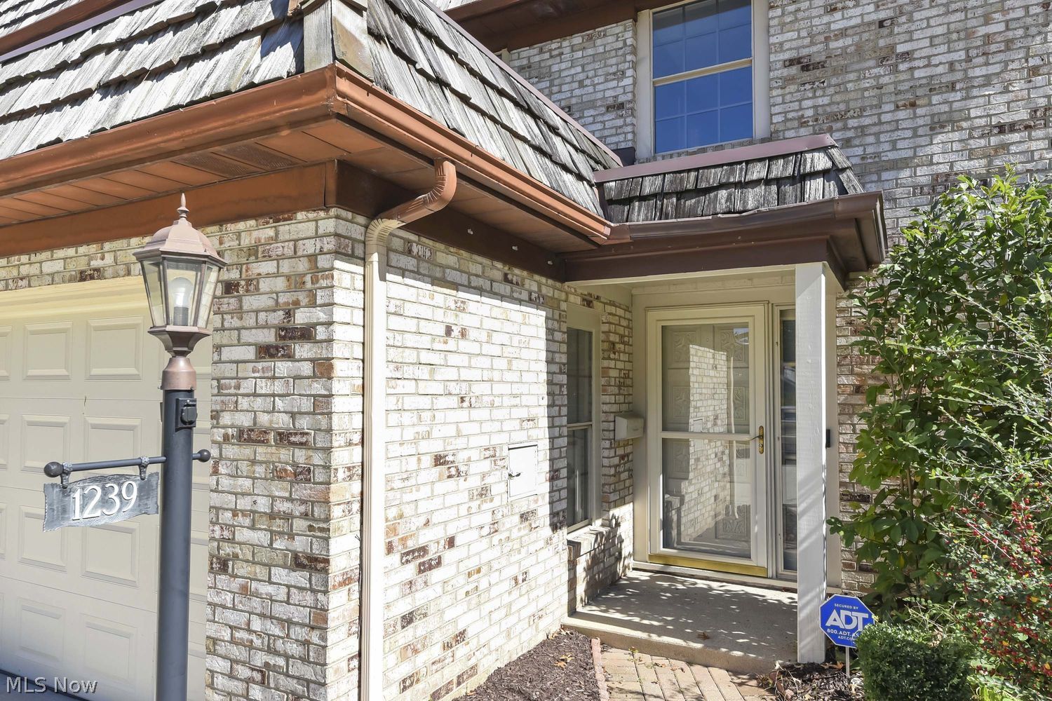 1239 Harwich Court Rocky River OH 44116