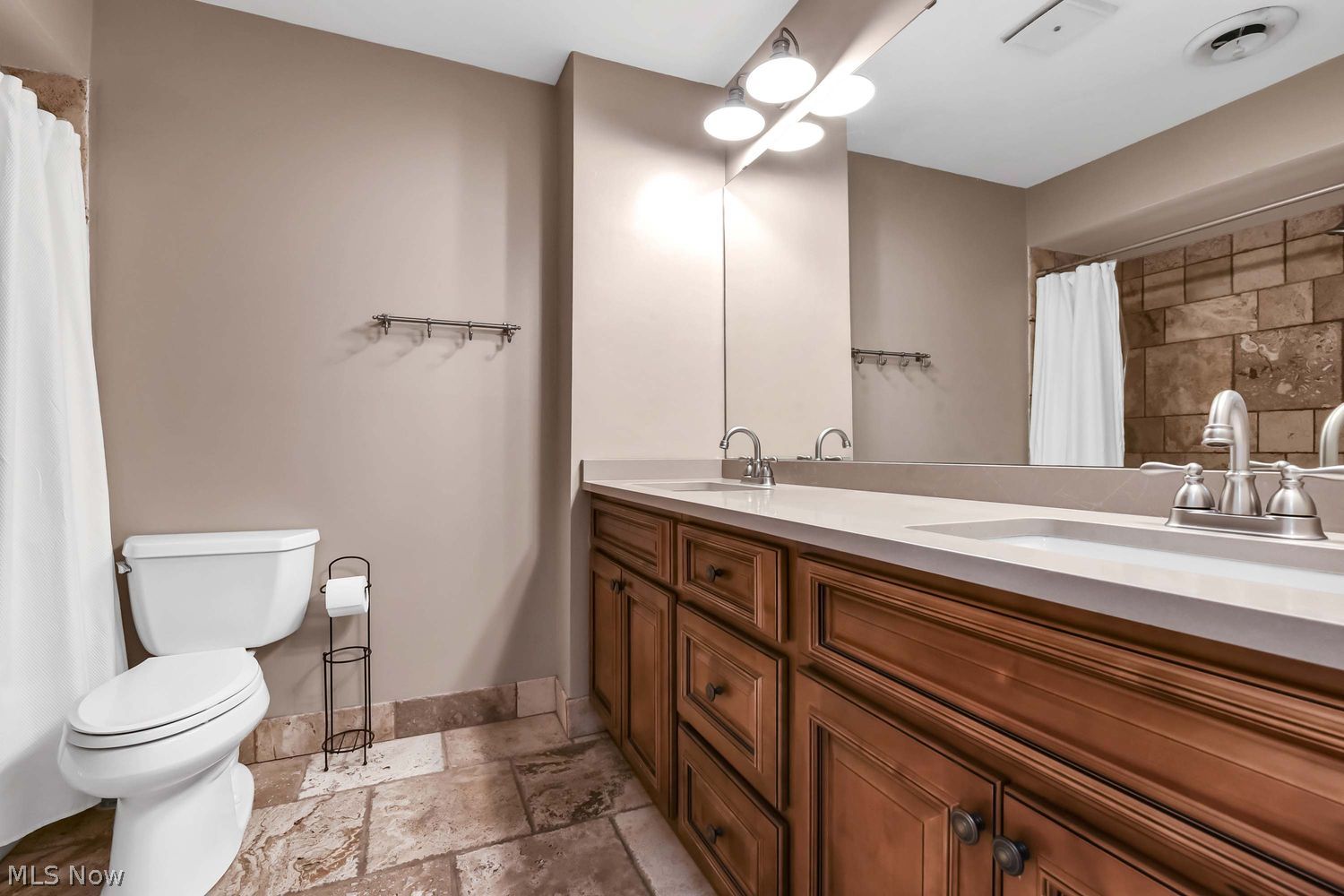 1239 Harwich Court Rocky River OH 44116