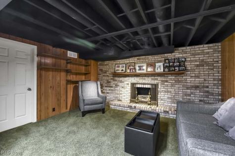 1239 Harwich Court Rocky River OH 44116