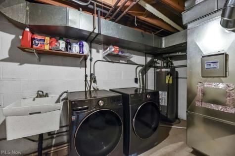 1239 Harwich Court Rocky River OH 44116