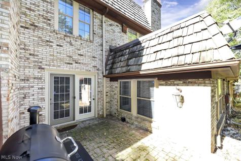 1239 Harwich Court Rocky River OH 44116