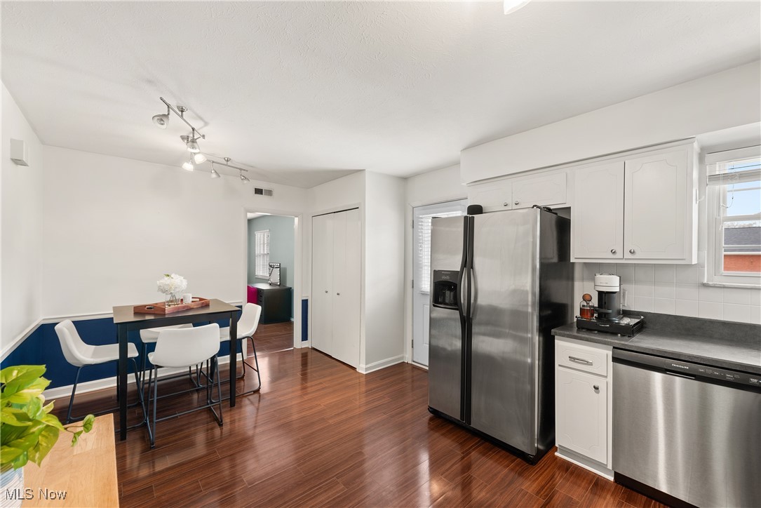 2755 Pease Drive Rocky River OH 44116