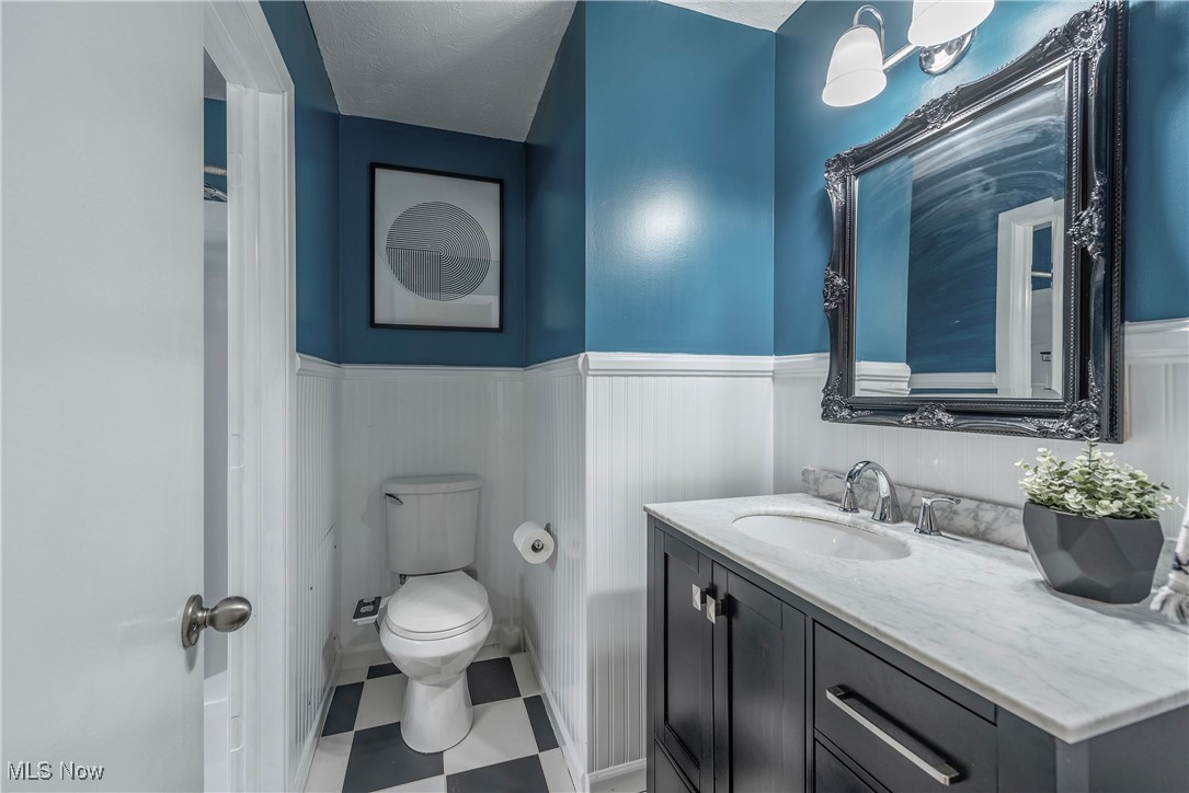 2755 Pease Drive Rocky River OH 44116