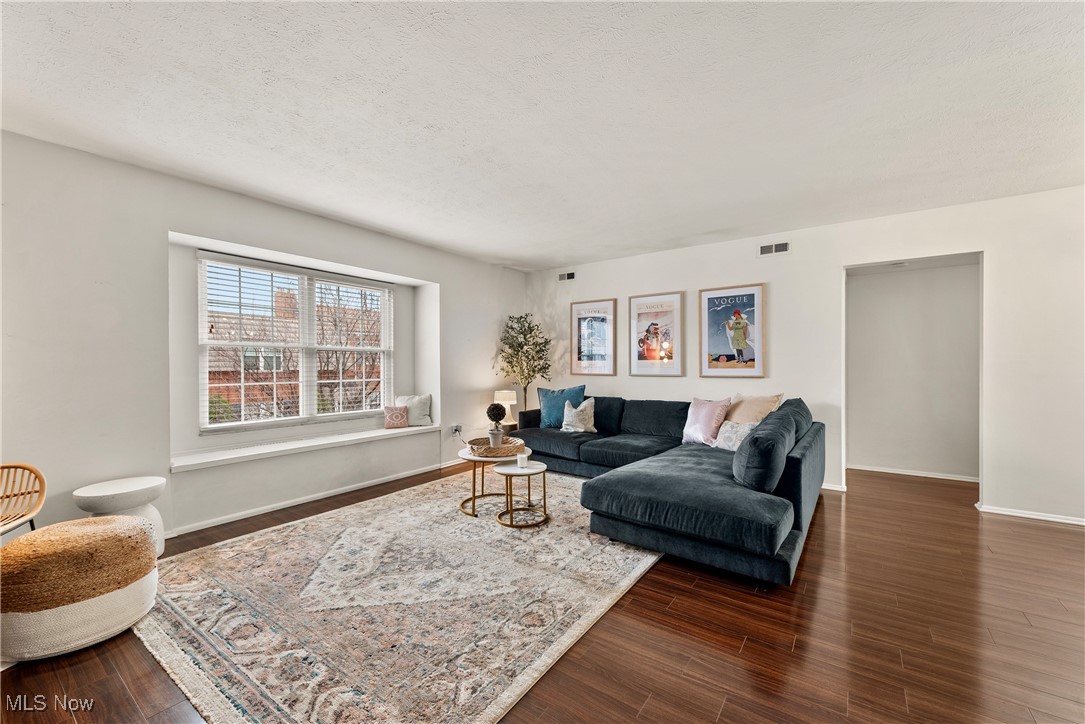 2755 Pease Drive Rocky River OH 44116