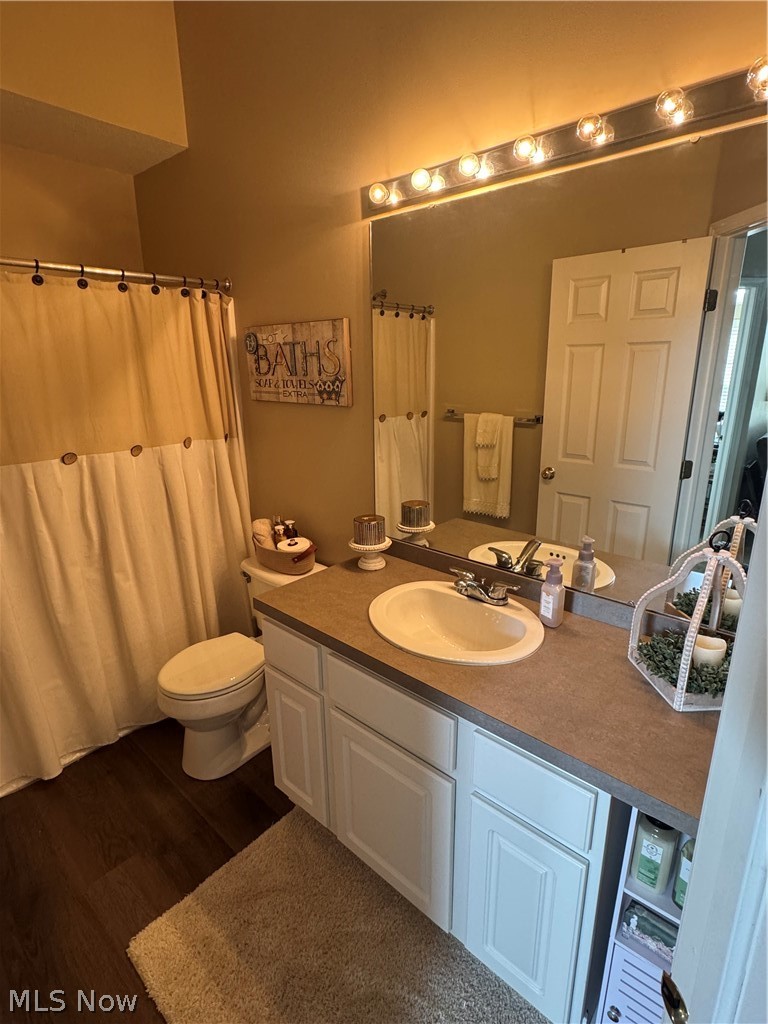 371 N Bayshore Drive Columbiana OH 44408