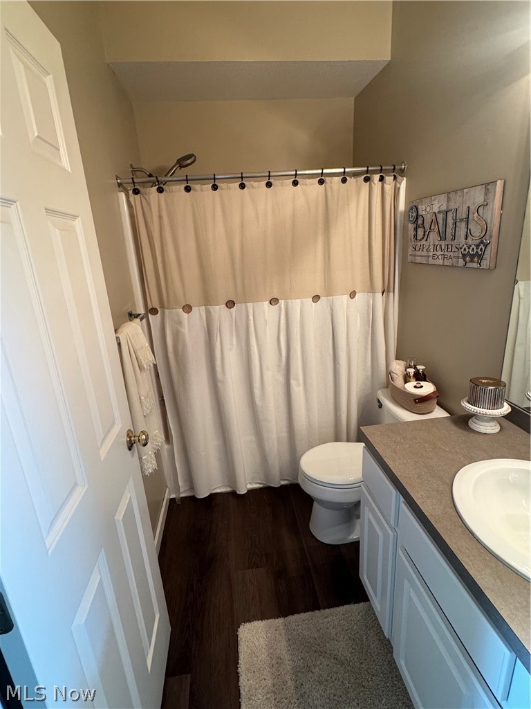 371 N Bayshore Drive Columbiana OH 44408