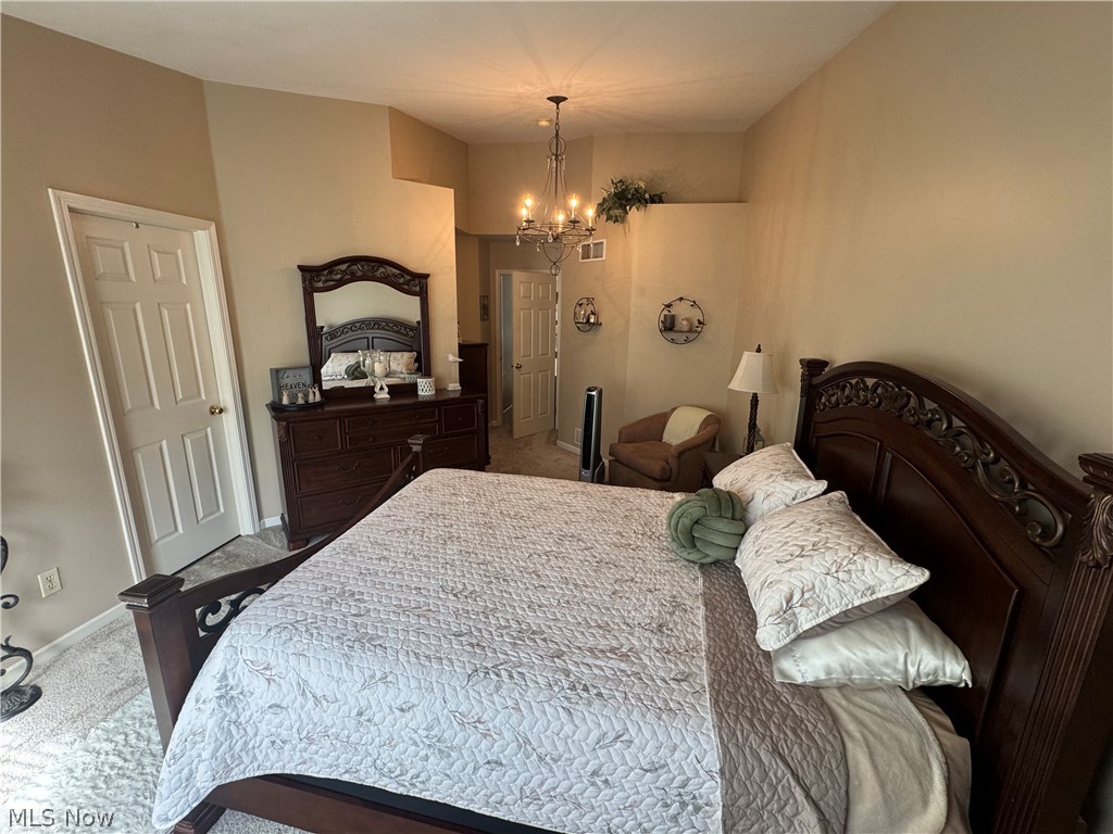 371 N Bayshore Drive Columbiana OH 44408
