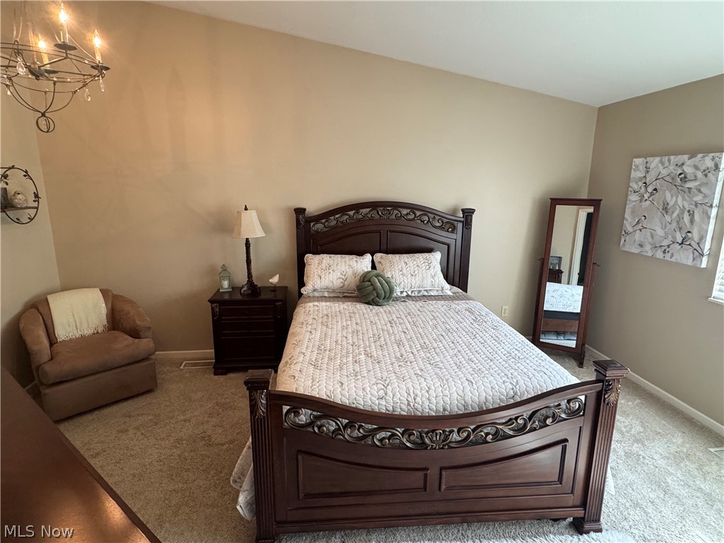 371 N Bayshore Drive Columbiana OH 44408