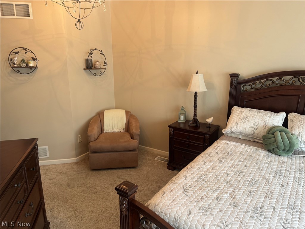 371 N Bayshore Drive Columbiana OH 44408