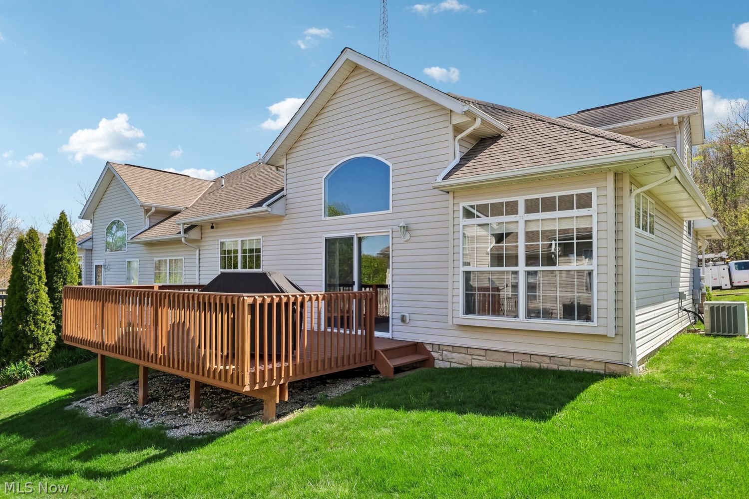 6804 Highland View Drive Parma OH 44134