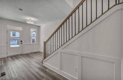 2081 Glenmont Drive Brunswick OH 44212