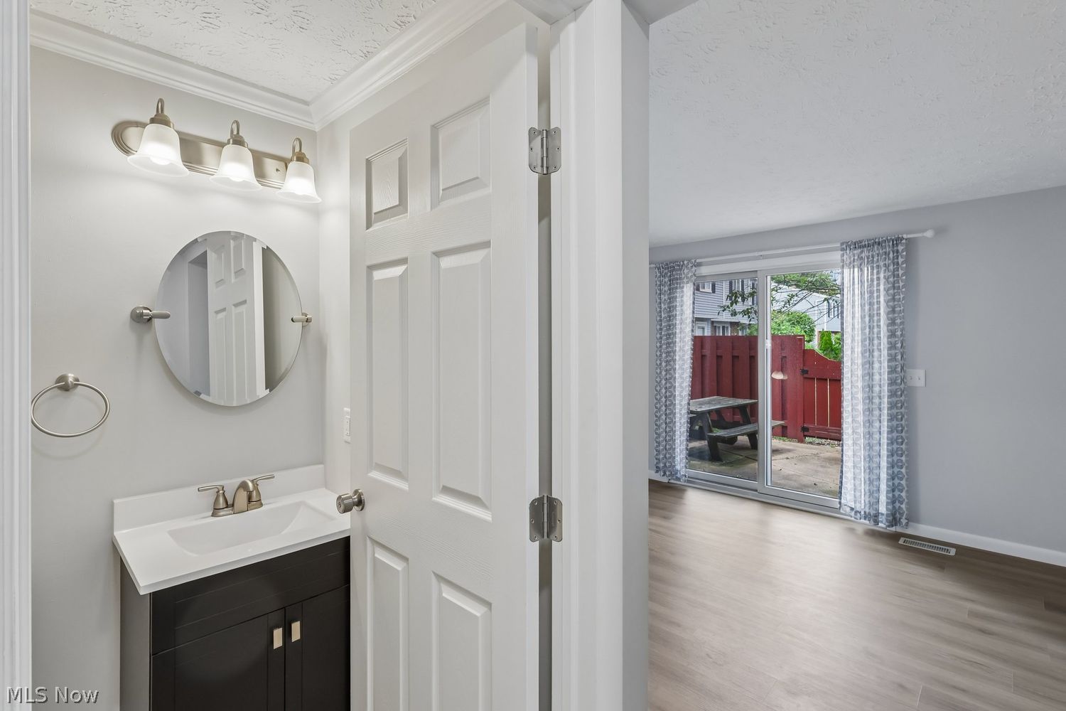 7414 Avon Drive Mentor OH 44060