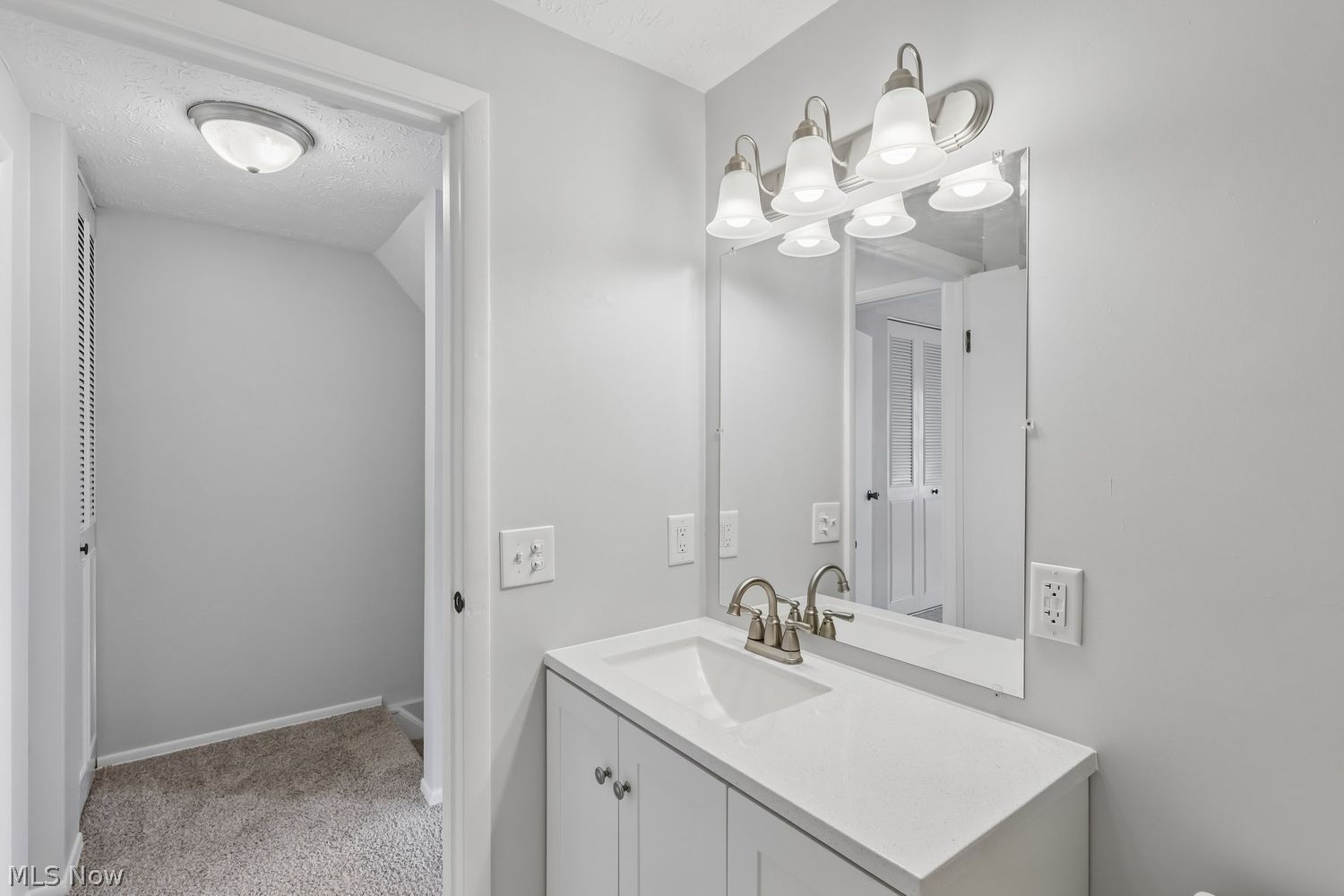 7414 Avon Drive Mentor OH 44060