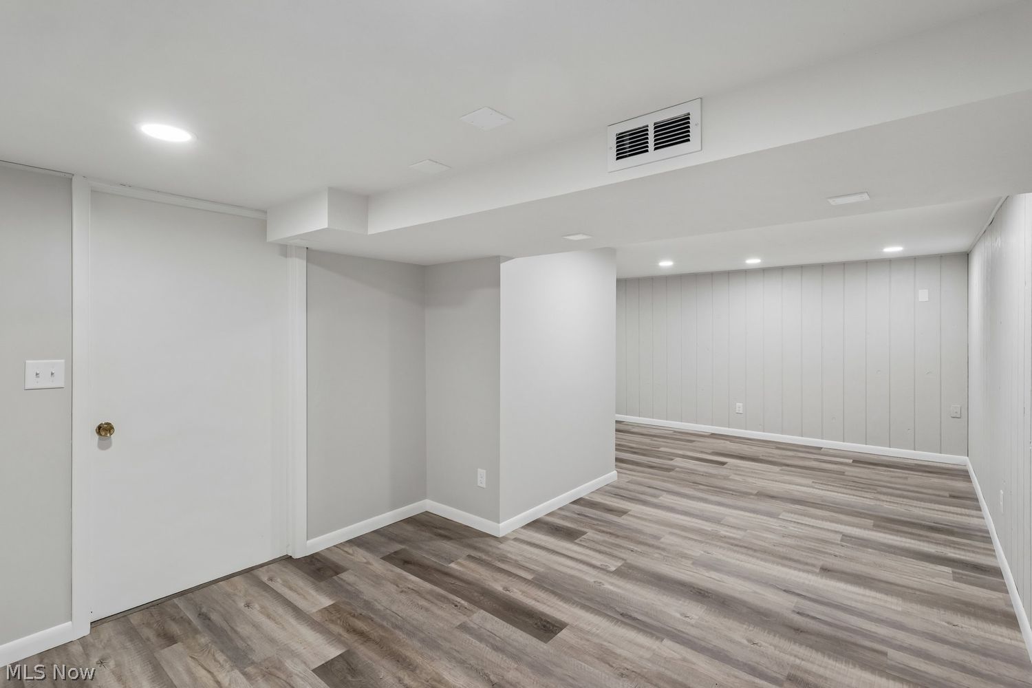 7414 Avon Drive Mentor OH 44060