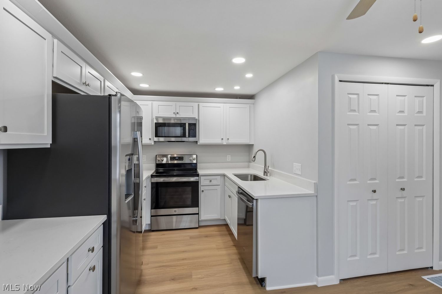 7414 Avon Drive Mentor OH 44060
