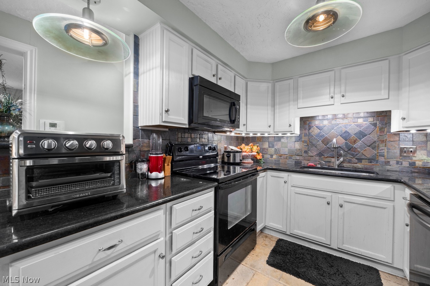 4615 Oakhill Boulevard Lorain OH 44053
