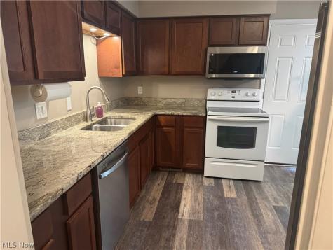 24620 Clareshire Drive North Olmsted OH 44070