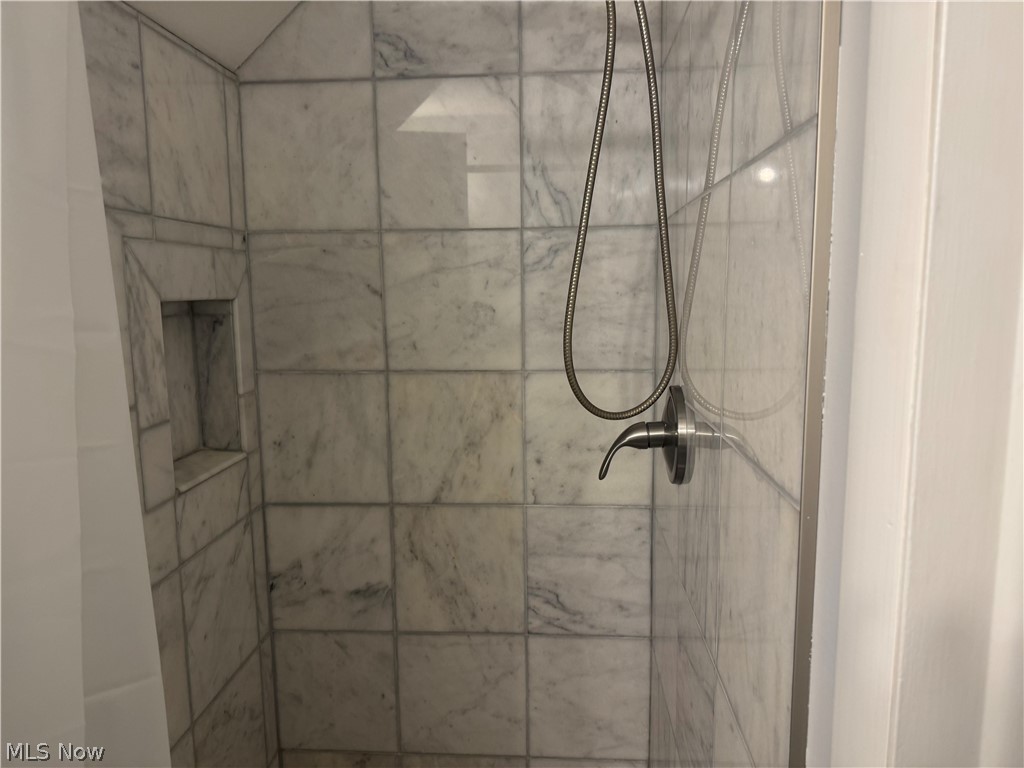 24620 Clareshire Drive North Olmsted OH 44070