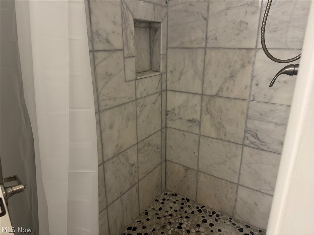 24620 Clareshire Drive North Olmsted OH 44070