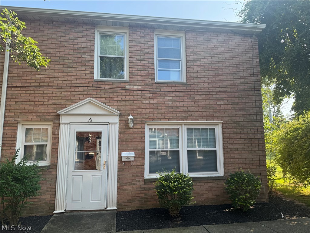 24620 Clareshire Drive North Olmsted OH 44070