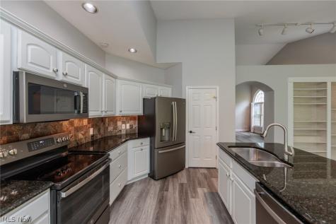 12195 Pheasant Run Circle North Royalton OH 44133
