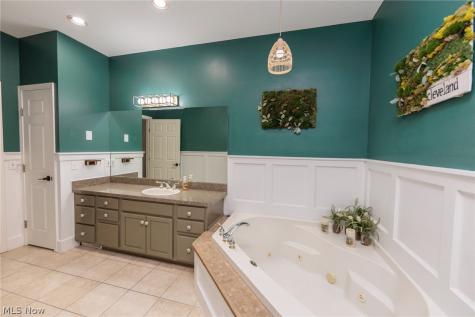 12195 Pheasant Run Circle North Royalton OH 44133