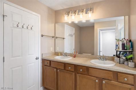 323 Arizona Avenue Lorain OH 44052