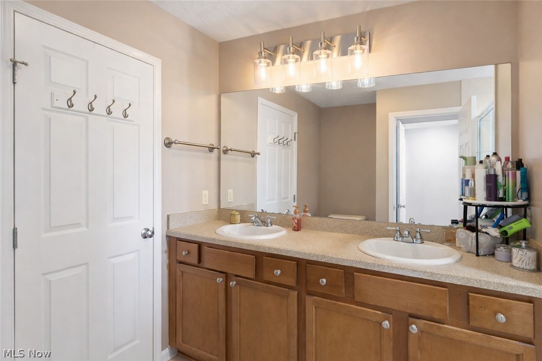 323 Arizona Avenue Lorain OH 44052