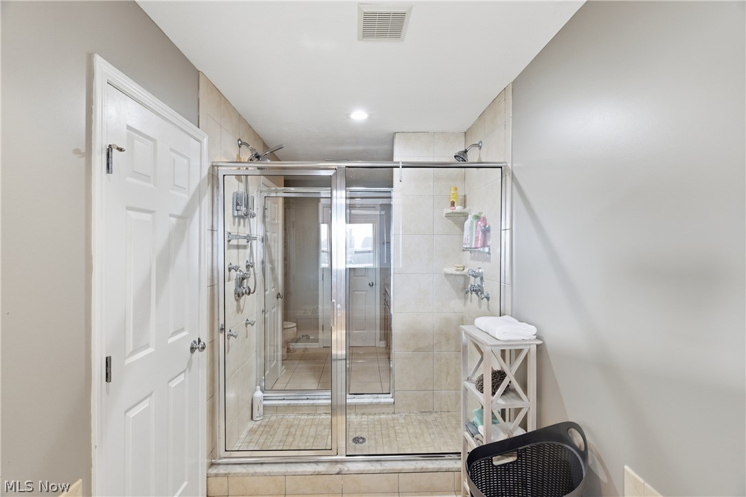 323 Arizona Avenue Lorain OH 44052