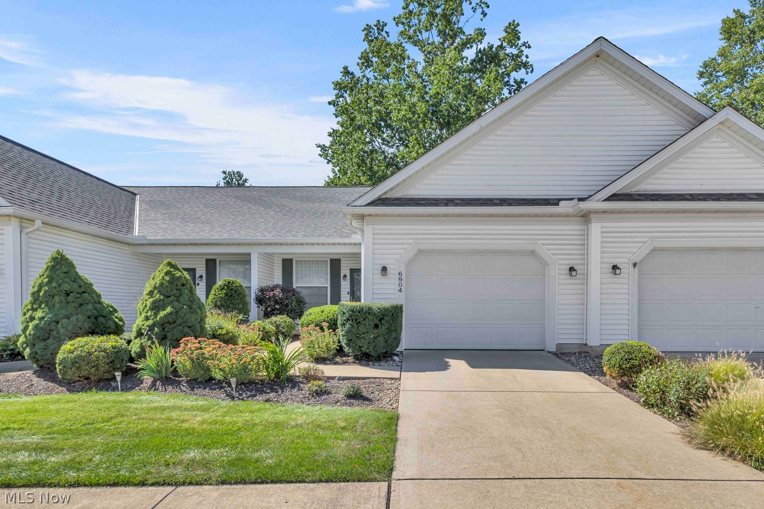 6904 Cottage Circle North Ridgeville OH 44039
