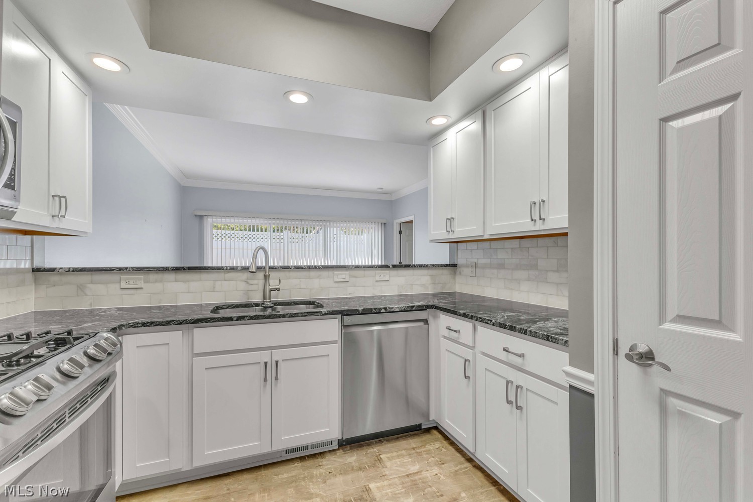 6904 Cottage Circle North Ridgeville OH 44039