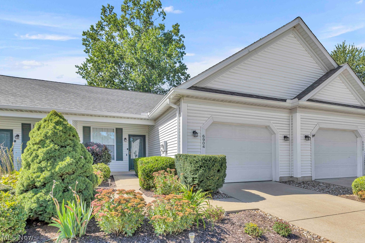 6904 Cottage Circle North Ridgeville OH 44039