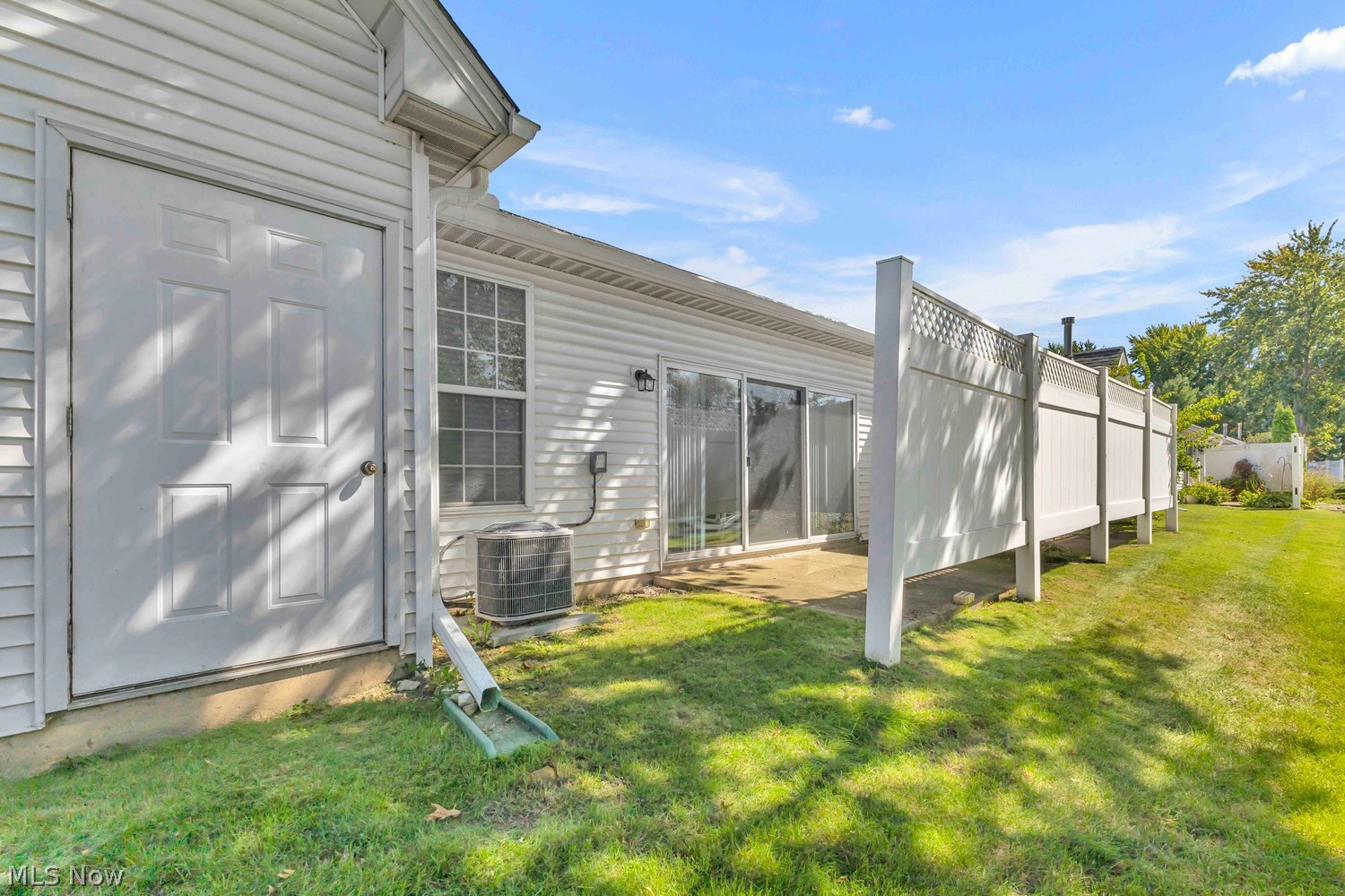 6904 Cottage Circle North Ridgeville OH 44039
