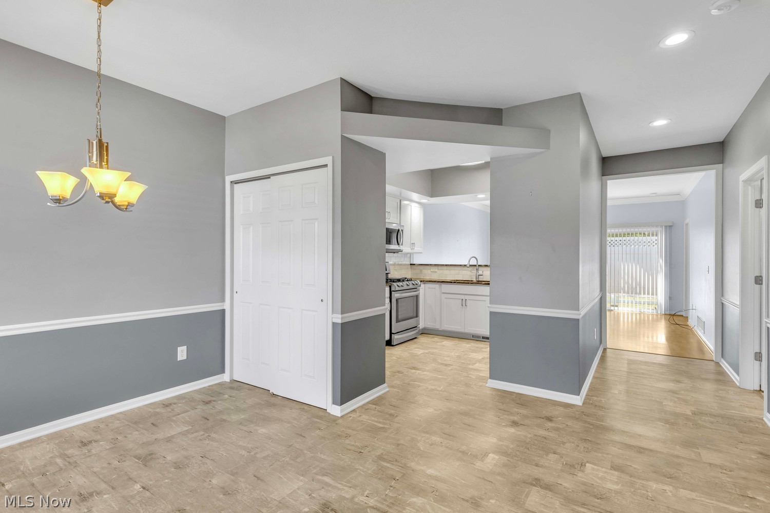 6904 Cottage Circle North Ridgeville OH 44039