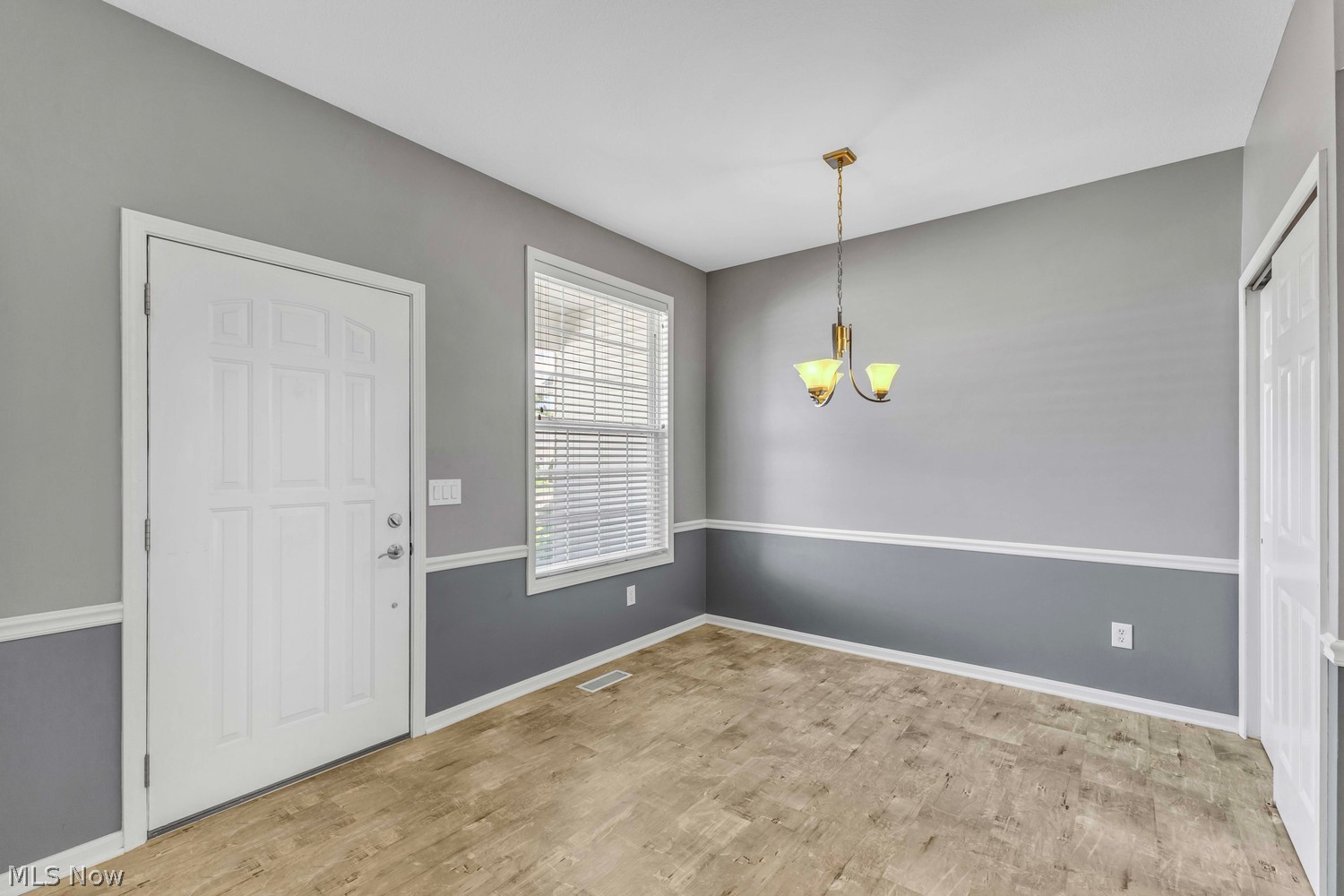 6904 Cottage Circle North Ridgeville OH 44039