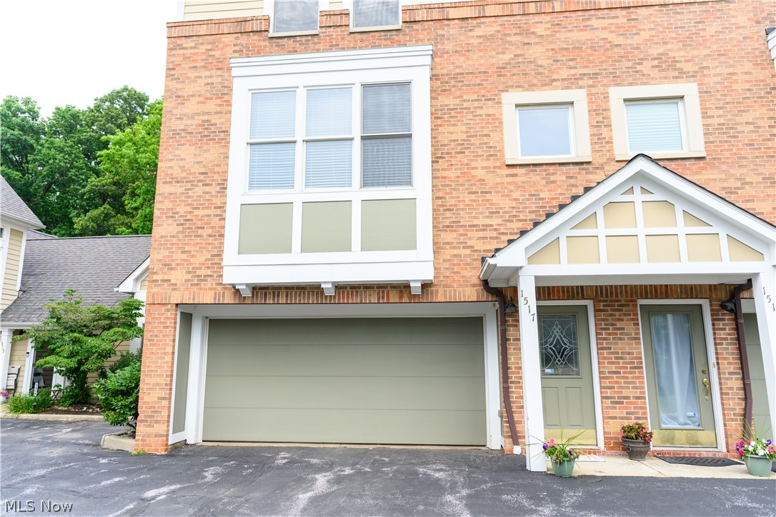 1517 Huntington Lane Cleveland Heights OH 44118