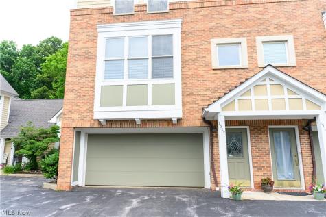 1517 Huntington Lane Cleveland Heights OH 44118