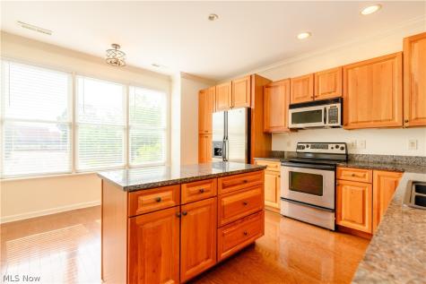 1517 Huntington Lane Cleveland Heights OH 44118