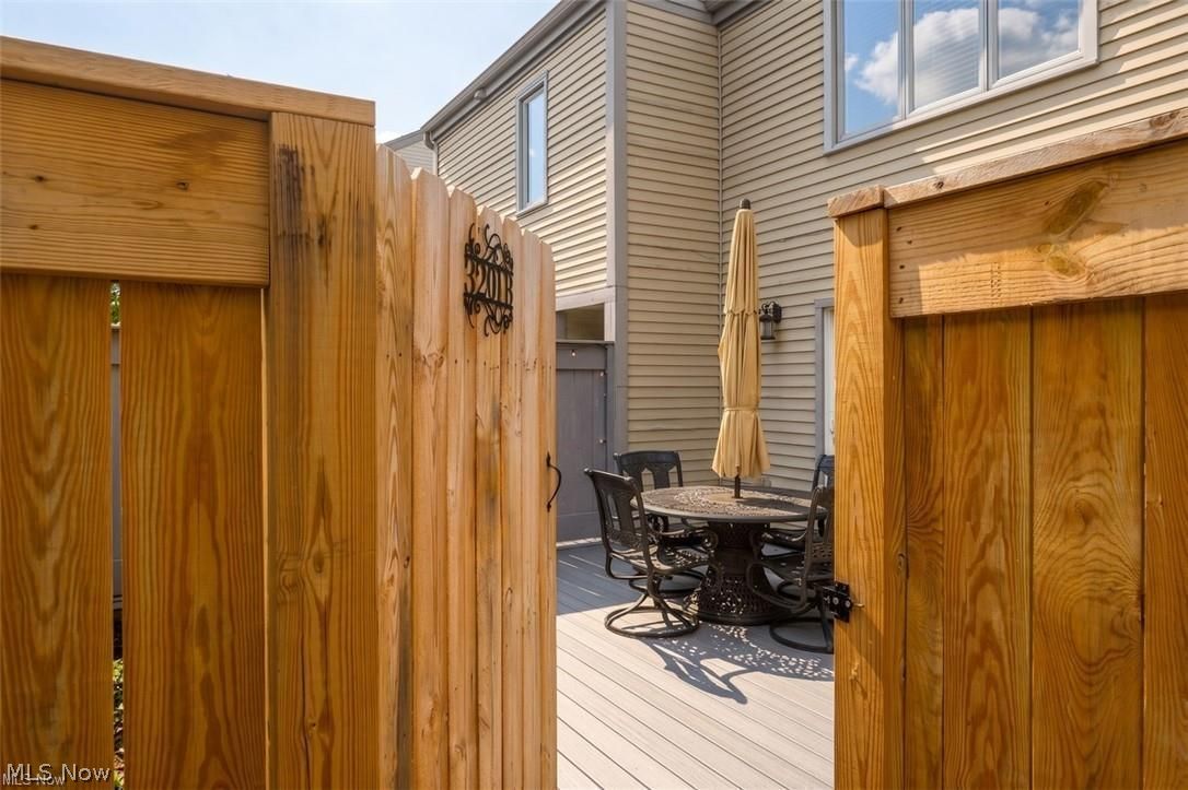 3201 Mariners Island Drive NW Canton OH 44708