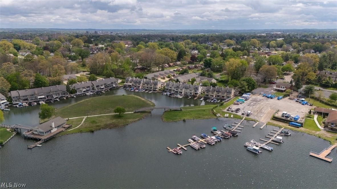 3201 Mariners Island Drive NW Canton OH 44708