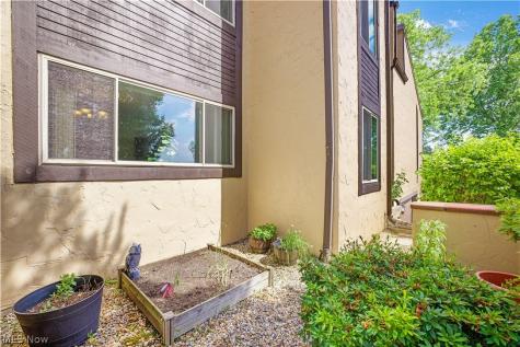 186 Court Drive Fairlawn OH 44333