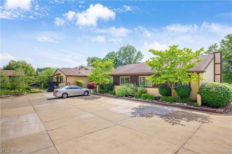 186 Court Drive Fairlawn OH 44333