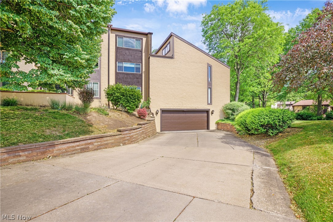 186 Court Drive Fairlawn OH 44333