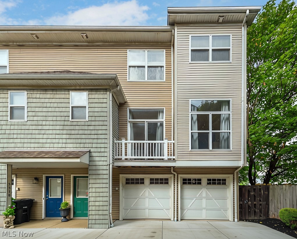 5512 Saint Stephens Court Cleveland OH 44102