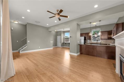 5512 Saint Stephens Court Cleveland OH 44102