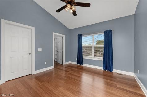 5512 Saint Stephens Court Cleveland OH 44102
