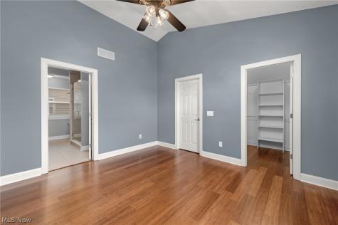 5512 Saint Stephens Court Cleveland OH 44102